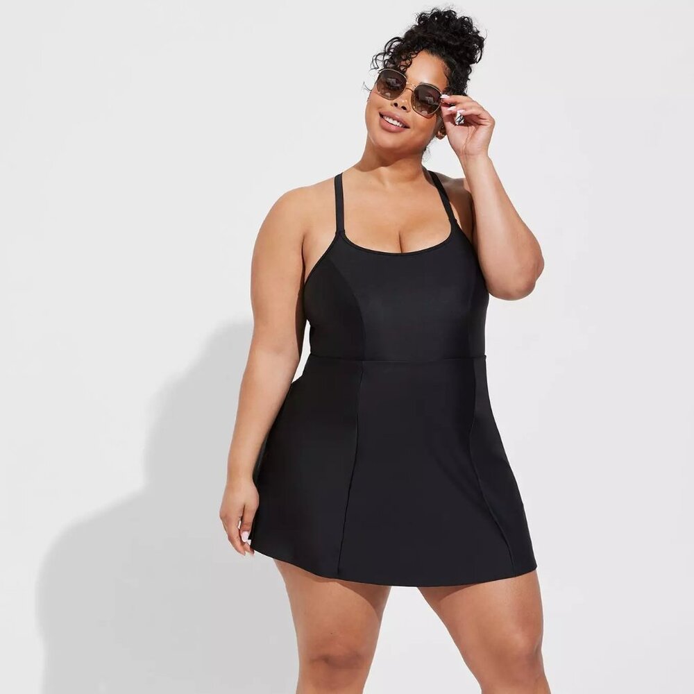Torrid Womens Size Size 4 4X (26) Wireless Tennis Swim Dress with Short NWT